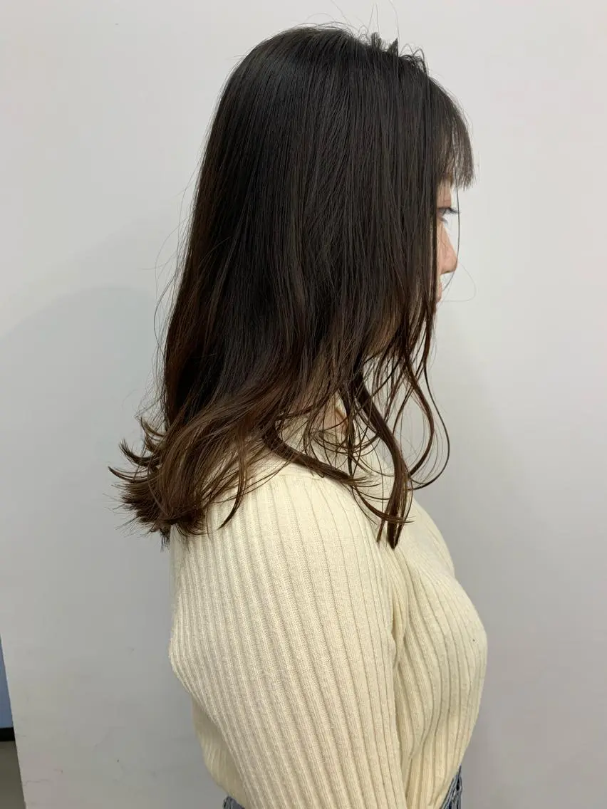 ミディアム leben serikaのヘアスタイル