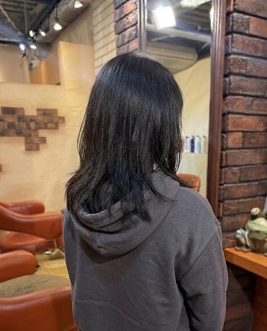 ミディアム カラー 伸ばしかけ レイヤーカット カット ヘアカラー トリートメント flencia 丸 和博|カットのヘアスタイル