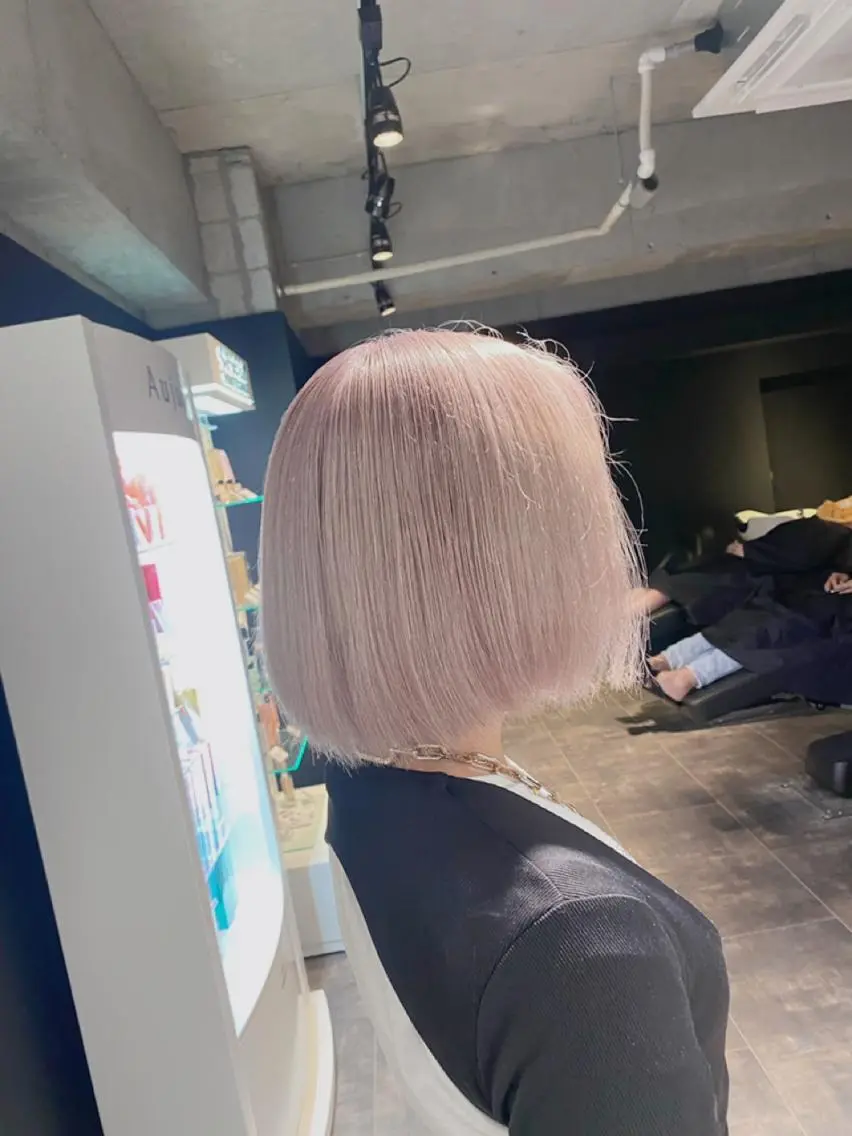 ショート カラー ベージュカラー esu 天満のヘアスタイル