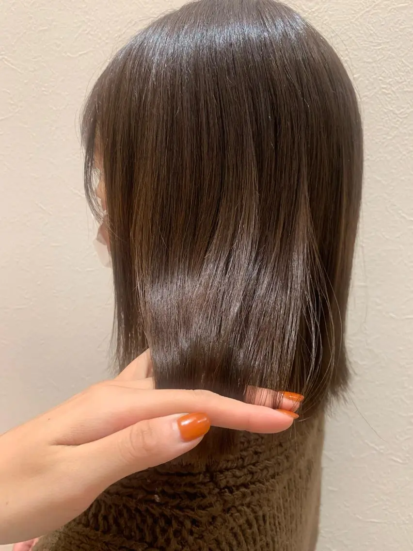 ミディアム カラー ベージュカラー hubhair レイヤー/透明感のヘアスタイル