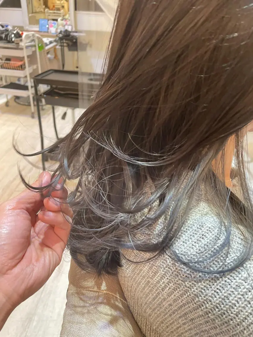 ミディアム カット ヘアカラー トリートメント HATSUMEI 勅使瓦 祥のヘアスタイル
