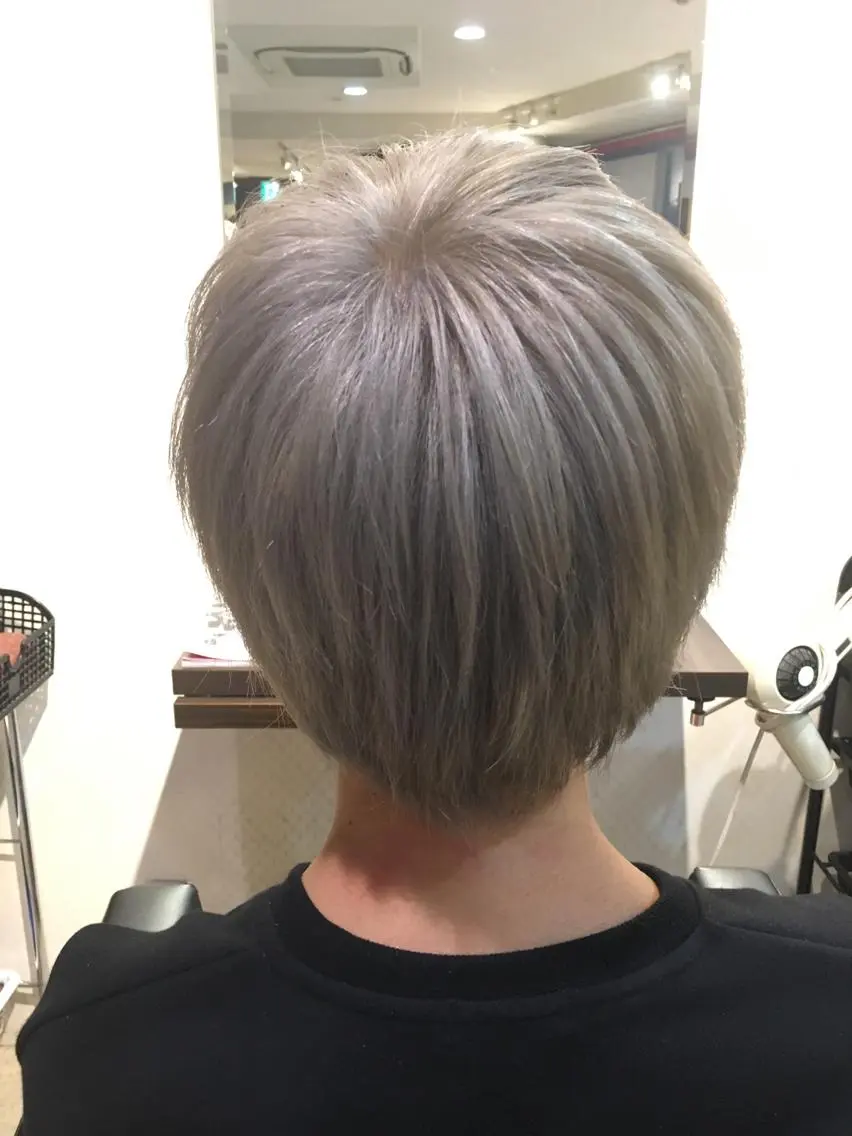 ショート カラー メンズ メンズブリーチ アッシュ ブリーチ ホワイトアッシュ 熊谷 奈菜のヘアスタイル