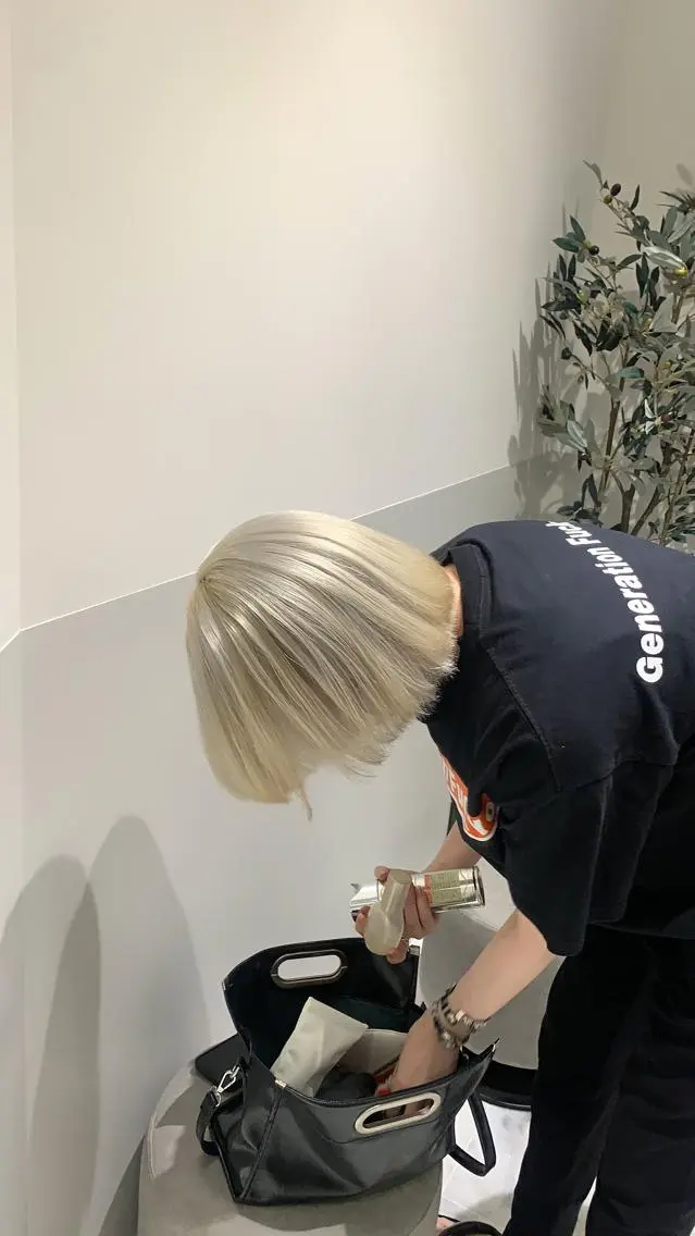 ショート ヘアカラー トリートメント 派手髪支持率No1 Eisukeのヘアスタイル