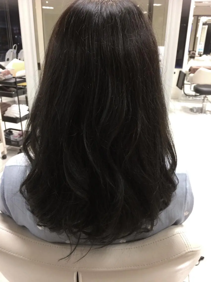 ロング カラー アッシュ アッシュグレー ブルーカラー ブルーアッシュ 高橋 悠造のヘアスタイル