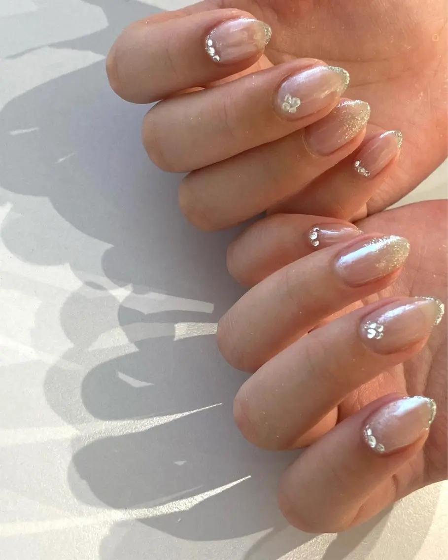 ネイル オーロラネイル キラキラネイル ニュアンスネイル ハンドネイル Ann nailのネイルデザイン