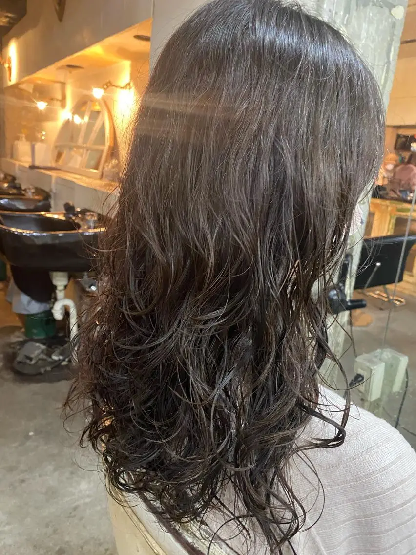 セミロング パーマ セミロングパーマ レイヤーカット お任せヘア☘️☘️ 及川渚のヘアスタイル