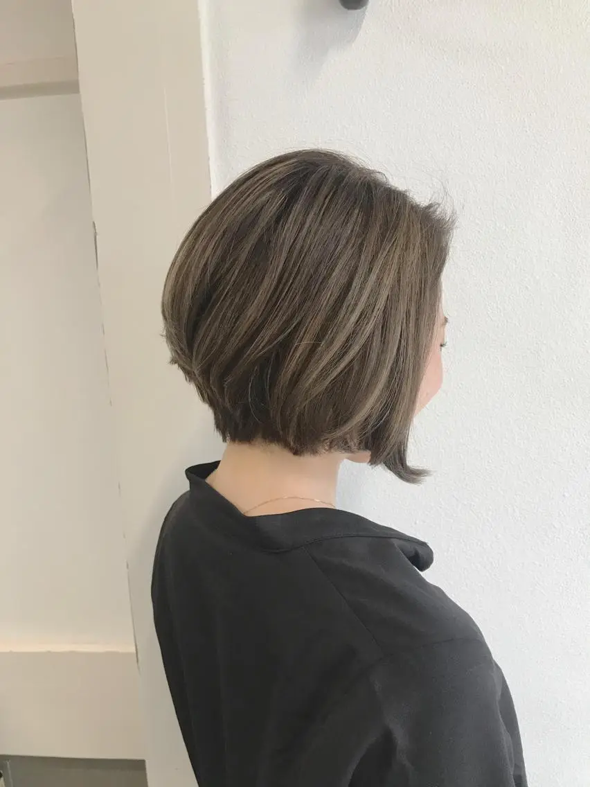 ショート カラー ヘアアレンジ ブリーチ ハイライトカラー ハイトーンカラー ブリーチなしカラー ハイライト カット ヘアカラー トリートメント GiseL天神カラー 髪質改善/ブリーチのヘアスタイル