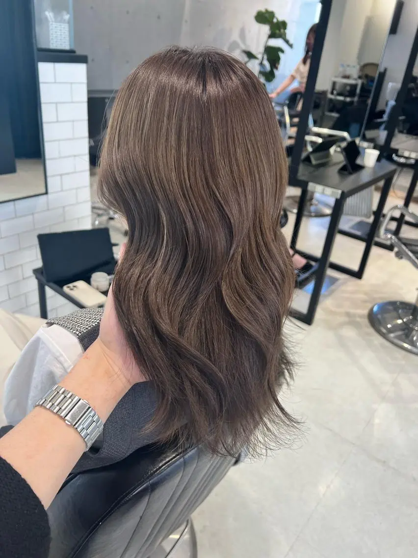 ロング カラー カット ヘアカラー トリートメント 赤みゼロ/透明感 カラー🌿KANTAのヘアスタイル
