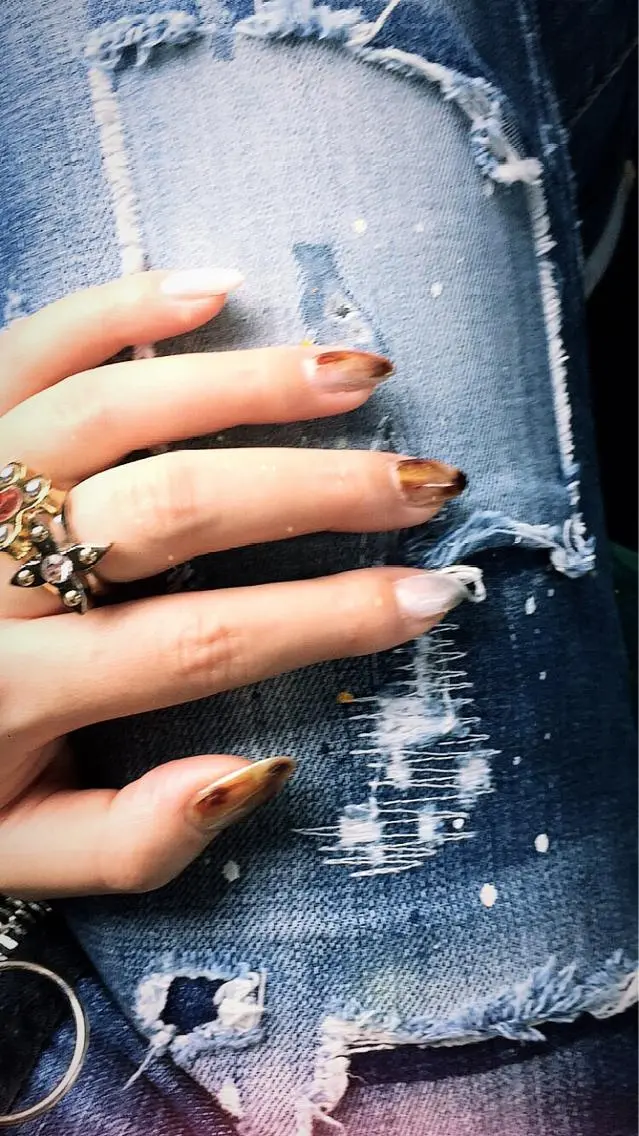 ネイル ニュアンスネイル crystal ⭐︎ colorのネイルデザイン