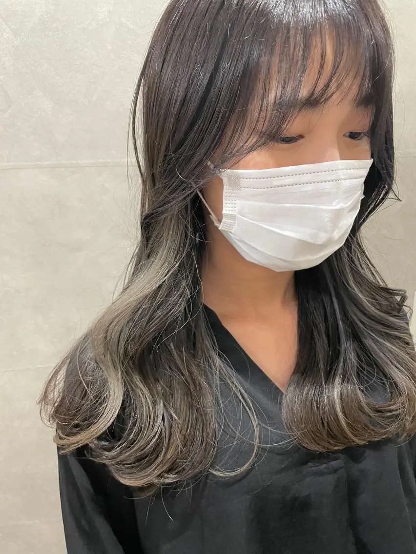 ミディアム カラー ayaka 縮毛矯正レイヤーのヘアスタイル