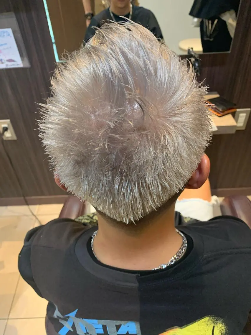 ショート ヘアカラー トリートメント どんな髪の悩みも解決 します✨田嶋俊一✨のヘアスタイル