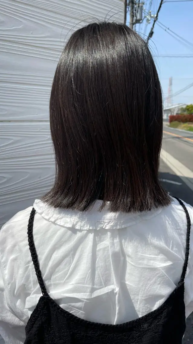 ミディアム カット 縮毛矯正 ビヨウシツトリコ よねたにみなのヘアスタイル