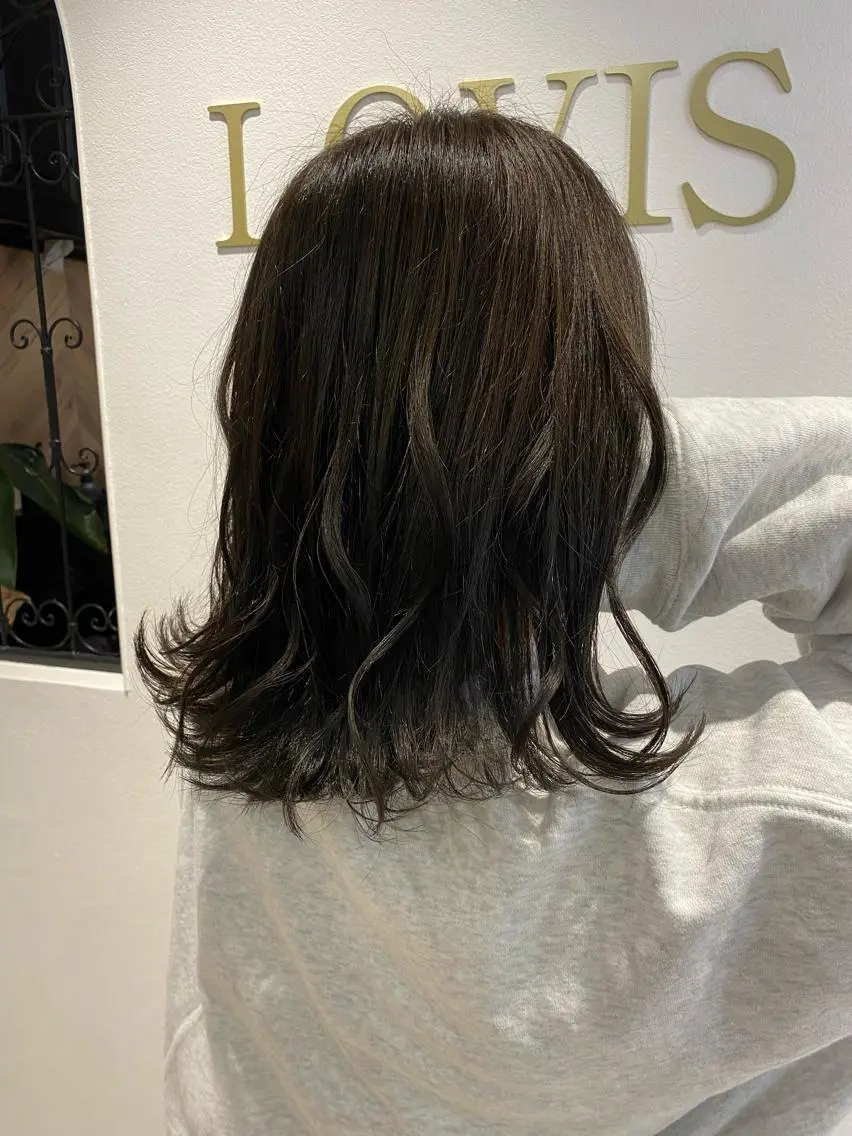 ミディアム カラー パーマ ヘアアレンジ ベージュカラー オリーブベージュ ハイトーン&透明感 カラー☘️片山優陽のヘアスタイル