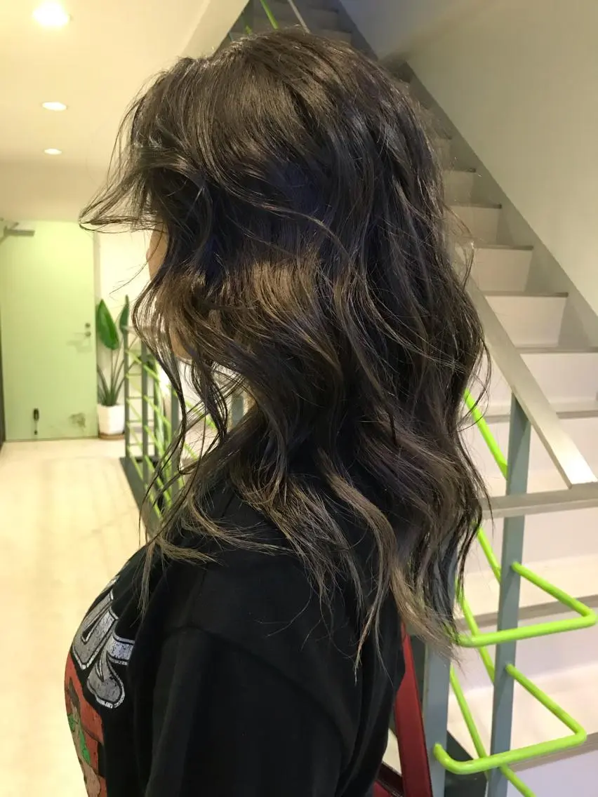 ロング miu （ミユ）のヘアスタイル