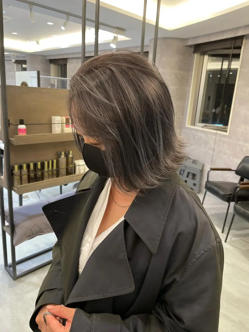 ミディアム Loob.TOKYO MIYA🌈のヘアスタイル
