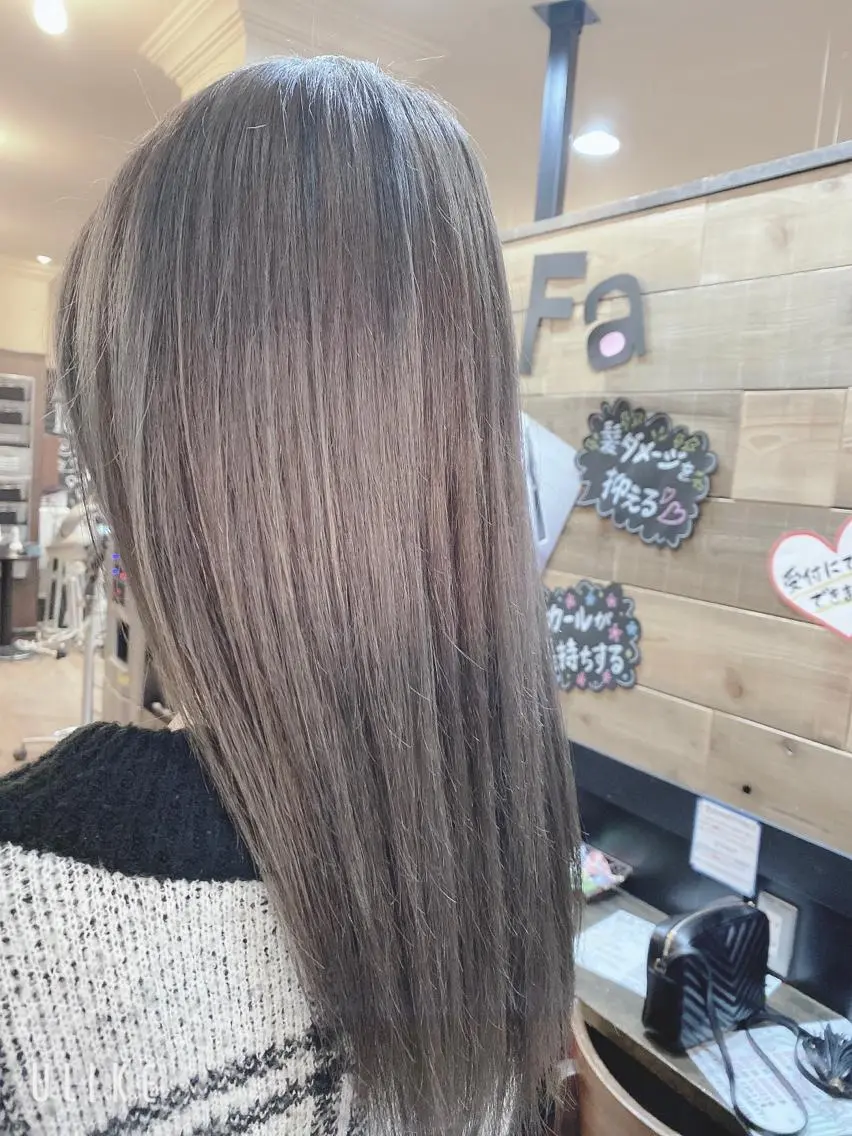 ロング カラー グラデーションカラー グレージュ ヘアカラー トリートメント 特殊カラー特化 ✂️SHIAN フジのヘアスタイル