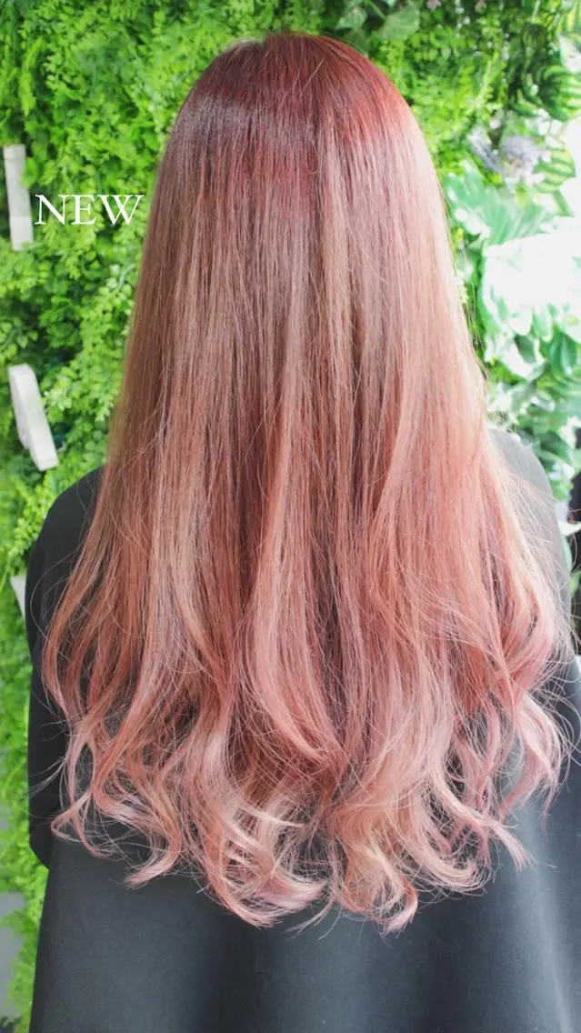 ロング カラー ハイライトカラー ラベンダーカラー ピンクカラー ピンクラベンダー ハイライト カット ヘアカラー トリートメント 吉本 知弘のヘアスタイル