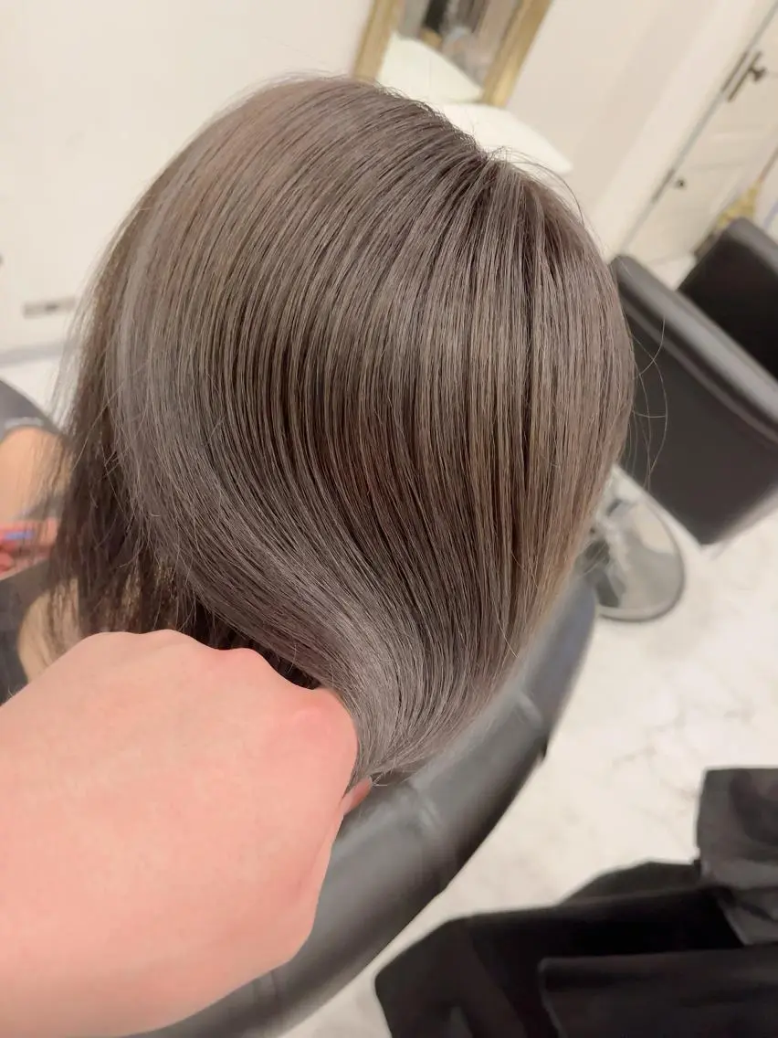 ロング ケアブリーチ&シール エクステの店和田翔莉のヘアスタイル