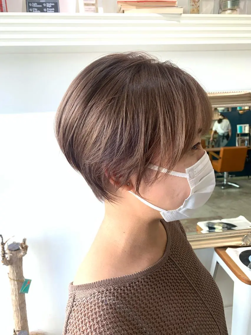 ショート カラー ヘアアレンジ 丸みショート ベージュカラー ショコラベージュ くびれヘア ショートヘア 大宮/山口 竣也のヘアスタイル