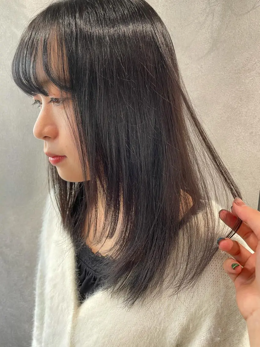 セミロング カラー 黒髪 透明感カラー ヘアカラー ナチュラル透明感🌱 小山美樹子のヘアスタイル