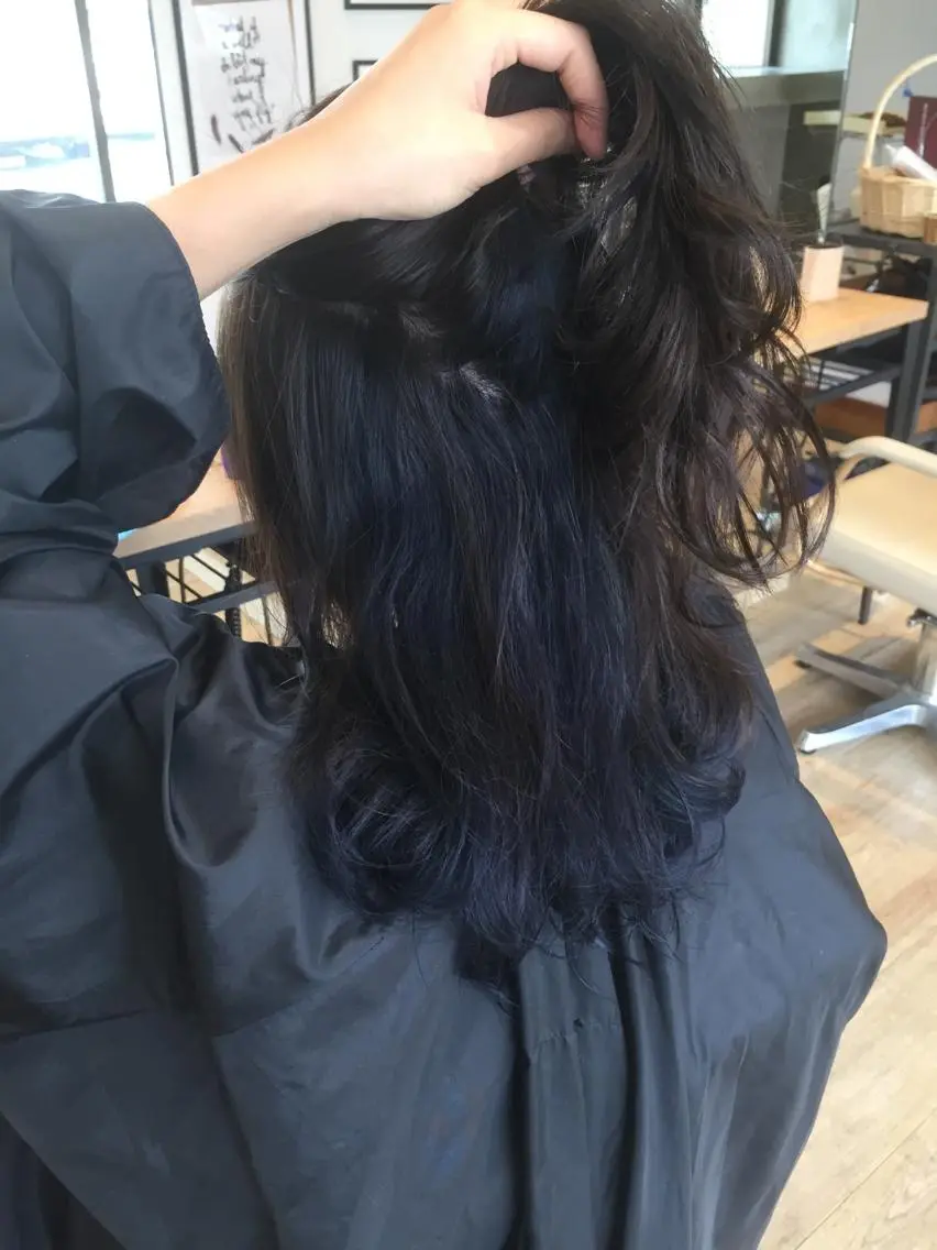 ミディアム 🌈カラー33∞円 🌈北綾瀬 谷中店のヘアスタイル