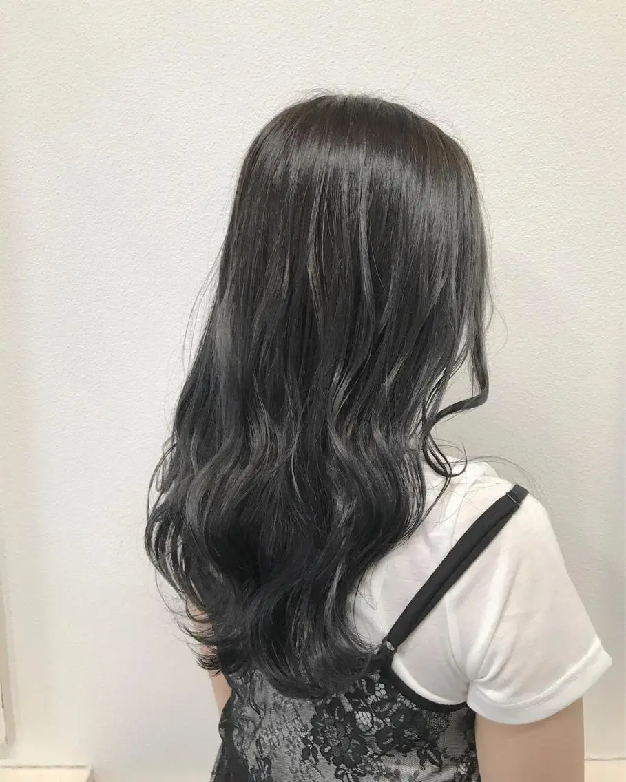セミロング カラー ヘアアレンジ ブルーカラー ブルージュ シルバー ヘアカラー トリートメント GiseL天神カラー 髪質改善/ブリーチのヘアスタイル