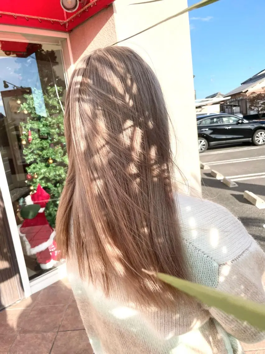 セミロング カラー カット 縮毛矯正 トリートメント ダメージレスブリーチ HIROSHIのヘアスタイル
