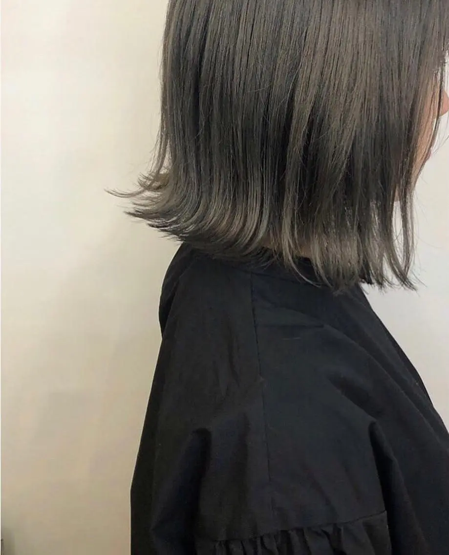 ミディアム カラー ブリーチ グレージュ ボブ/ミディアム RIONAのヘアスタイル