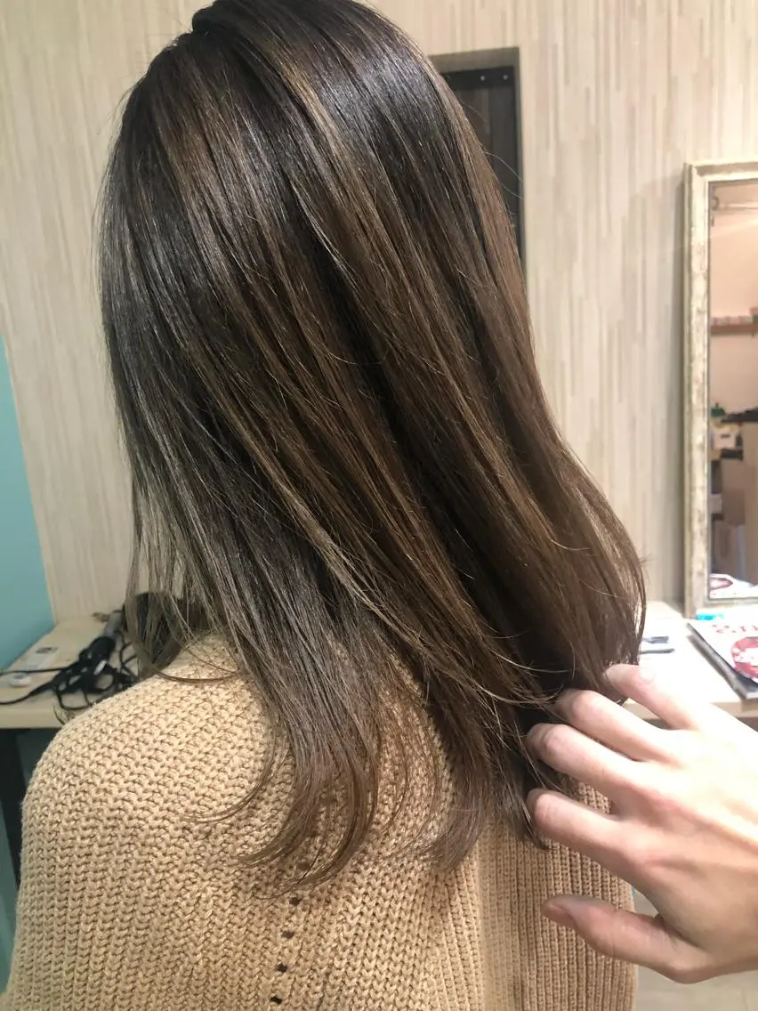 セミロング レイヤーカット ヘアカラー トリートメント 縮毛矯正の達人 ☆ 松本のヘアスタイル