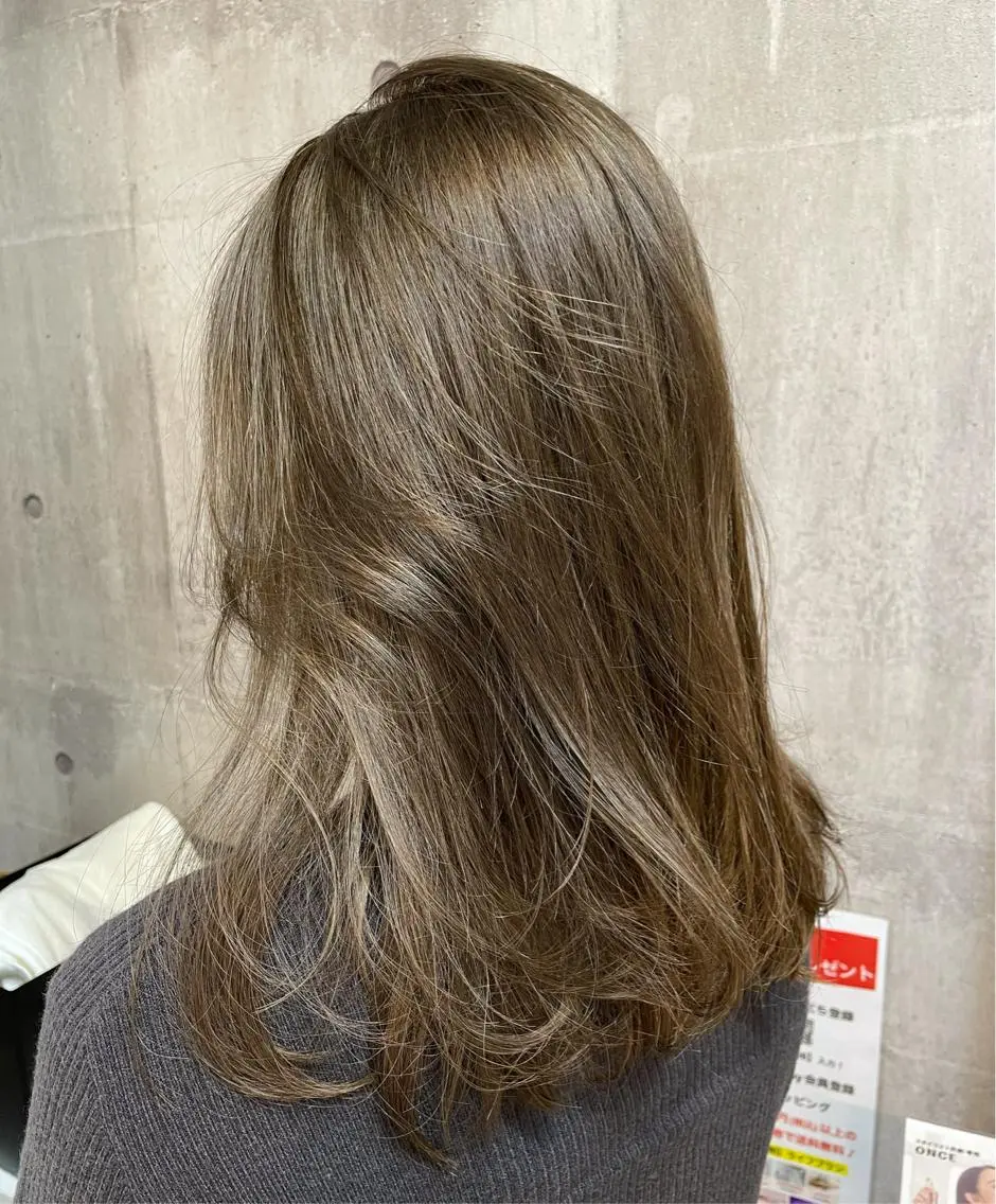 セミロング カット ヘアカラー トリートメント 小松崎 結花のヘアスタイル