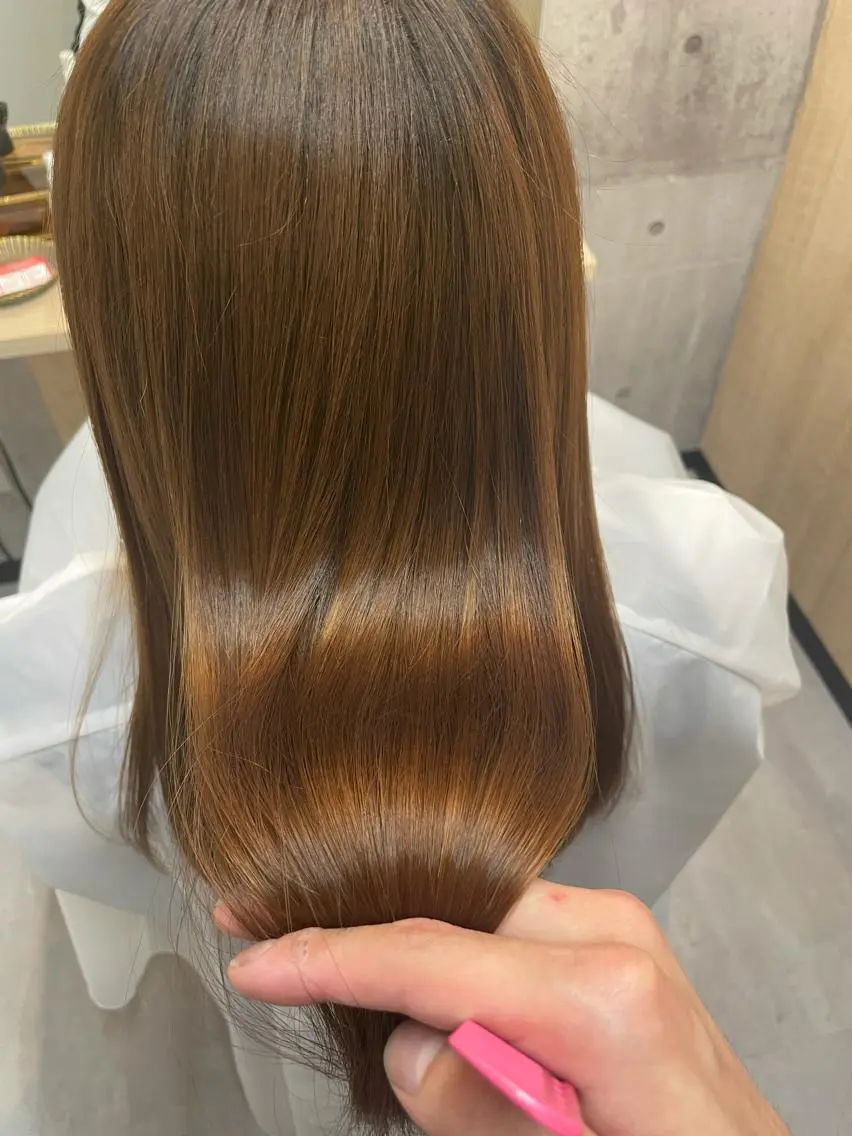 セミロング 断られる髪に答えを ♣️井上秀樹♠️のヘアスタイル