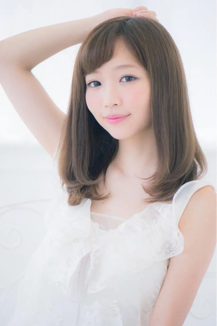 ミディアム カラー カット ヘアカラー トリートメント 朝比奈 志保のヘアスタイル