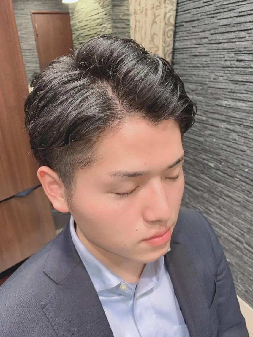 ミディアム 山内 敢史のヘアスタイル