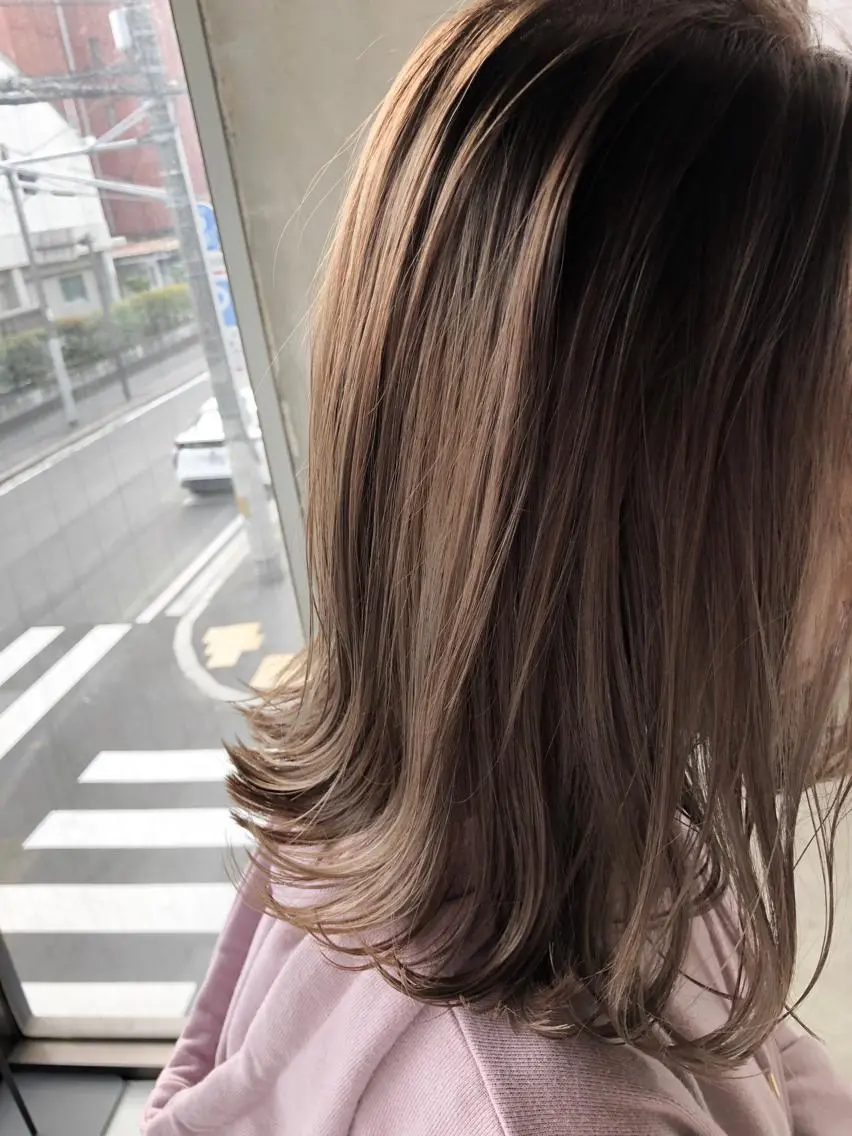 ミディアム ヘアカラー 岡本 一平のヘアスタイル