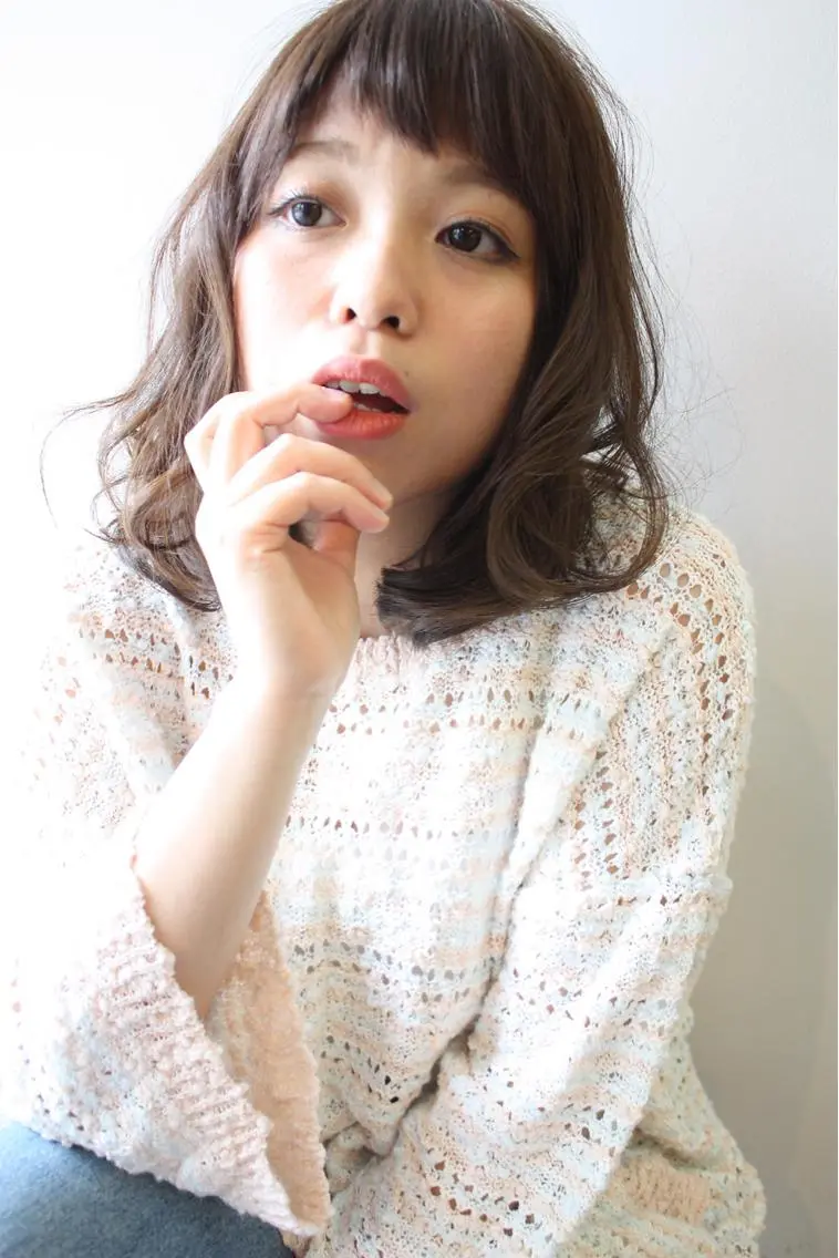 ミディアム カラー パーマ tuuli トゥーリのヘアスタイル
