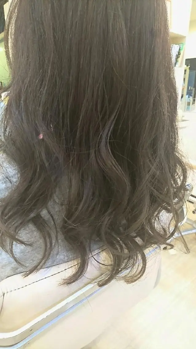 ロング カラー ブルーカラー ブルージュ 透明感カラー 池田 恵久美のヘアスタイル