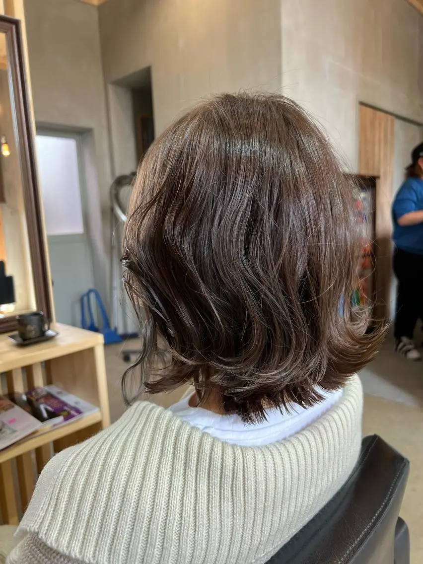 ミディアム カラー ミディアムパーマ グレージュ ハイライトカラー インナーカラー ハイライト カット ヘアカラー トリートメント シンヤヘアーズ 泉大津本店のヘアスタイル