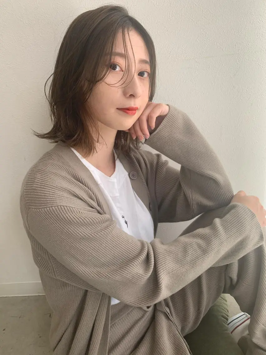 ミディアム カラー カット ヘアカラー トリートメント 中村 桃子のヘアスタイル