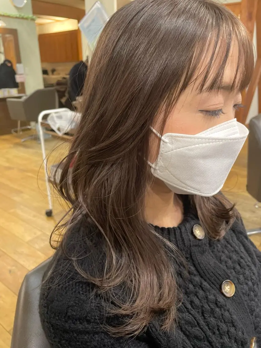 ミディアム 永冶 花織のヘアスタイル