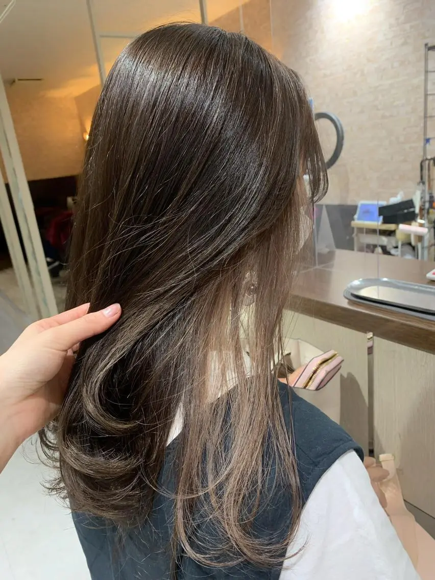 ロング カラー ヘアアレンジ ヘアカラー トリートメント 近藤千翔🩵 髪質改善Periodのエステ・リラクイメージ