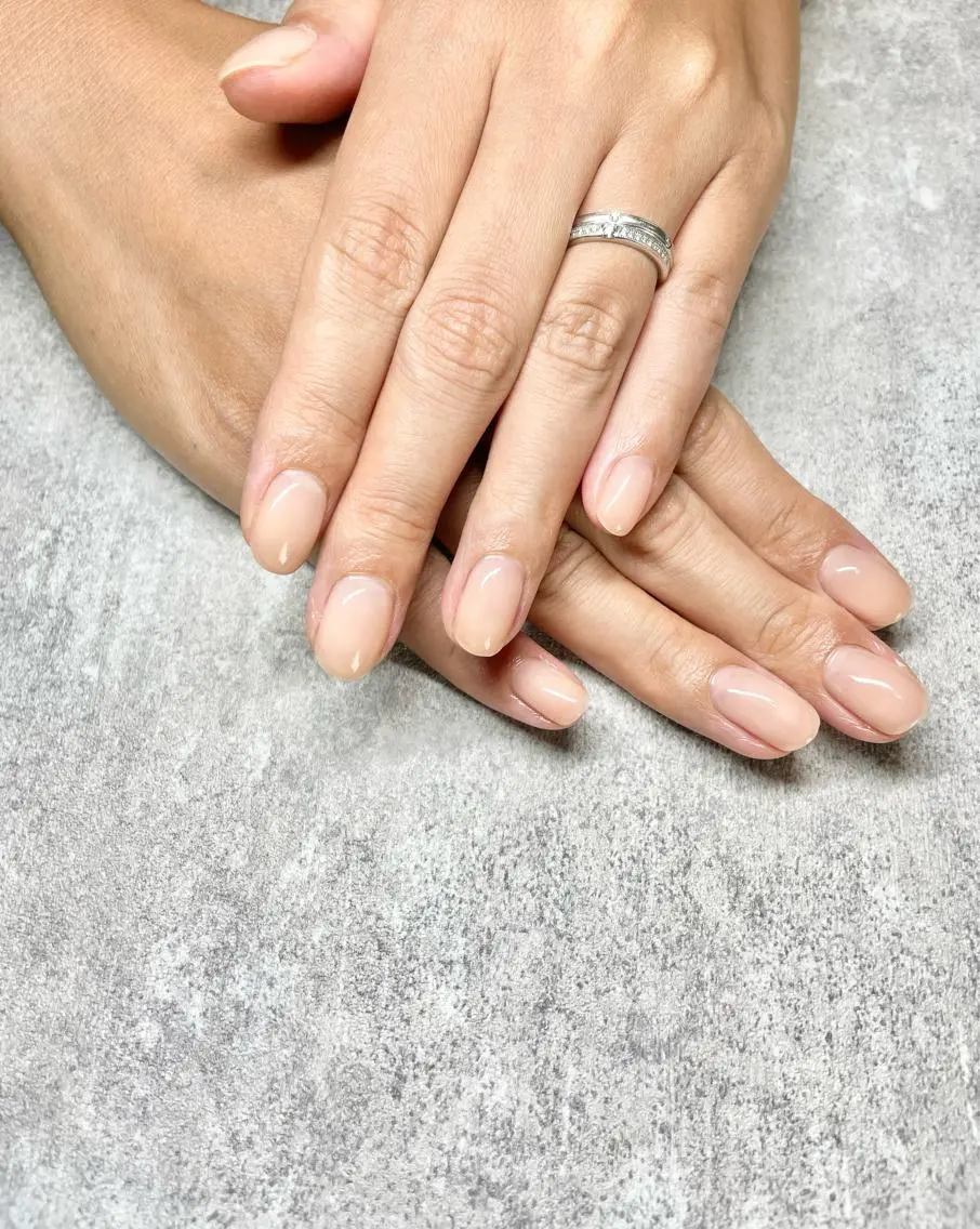 ネイル マグネットネイル ミラーネイル ニュアンスネイル オフィスネイル ワンカラーネイル ハンドネイル amati_nail TAKAKOのネイルデザイン