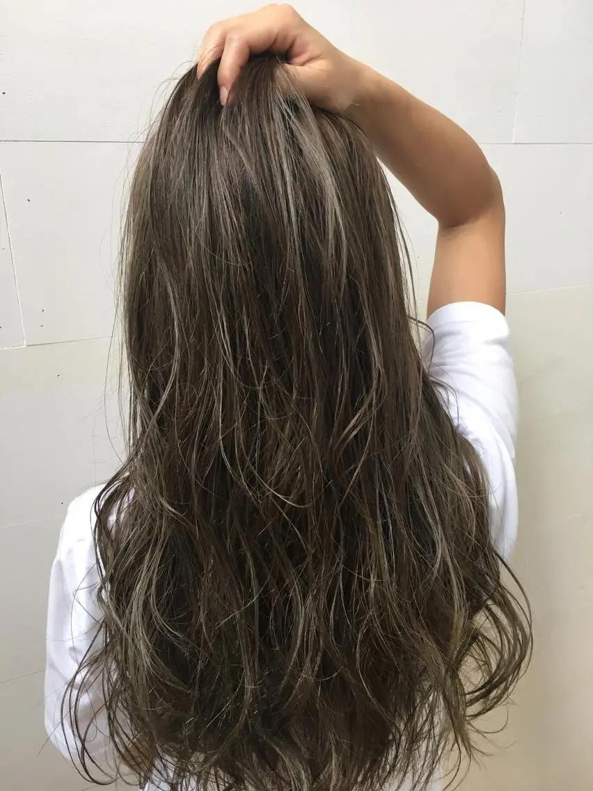 ロング カラー ハイライトカラー ハイライト 中澤 昌美のヘアスタイル