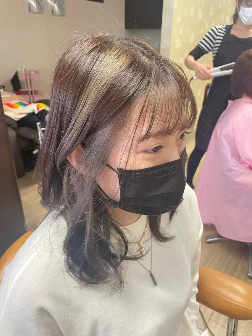 ロング カラー アッシュ ヘアカラー 徳留 もも花のヘアスタイル