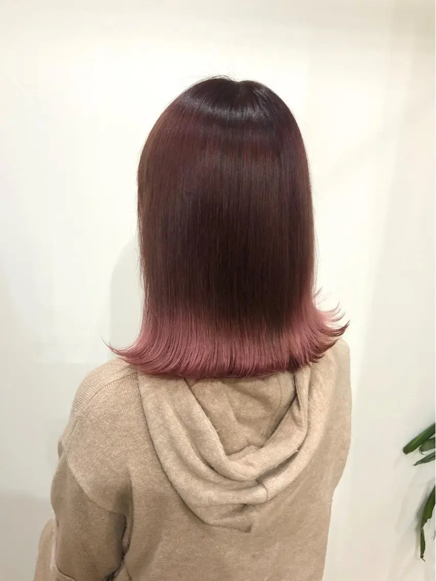 カラー white.梅田 デザインカラー🦄のヘアスタイル
