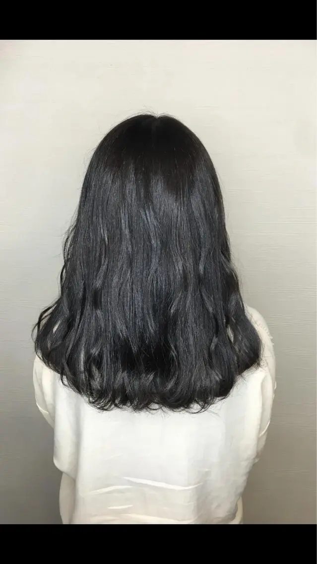 セミロング カラー ヘアアレンジ ダークグレー カット ヘアカラー 🧶ブリーチカラー TERU🧶のヘアスタイル