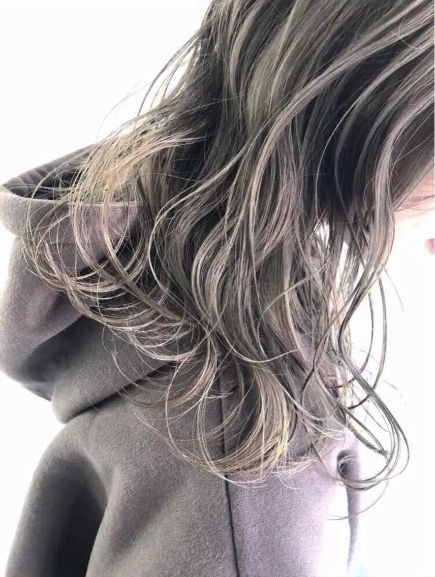セミロング カット ヘアカラー トリートメント レイヤーカット🫧 /髪質改善✨TOWAのヘアスタイル