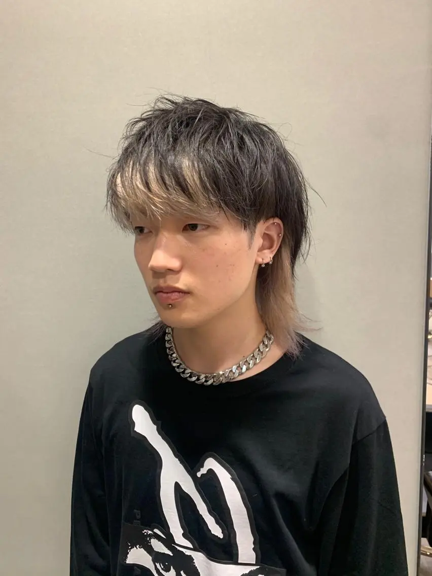 ショート カラー ウルフカット 浦野 剛志のヘアスタイル