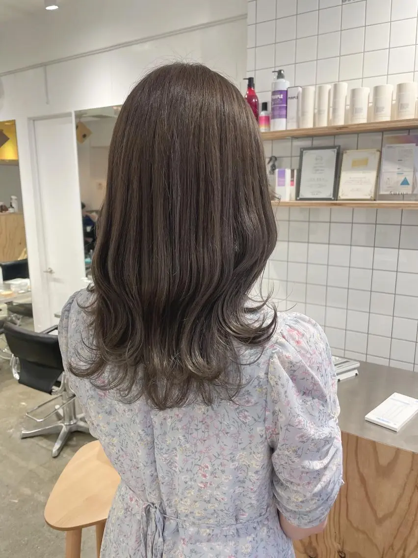 セミロング カラー 透明感カラー グレージュ ハイライトカラー ラベンダーカラー ラベンダーグレージュ カット ヘアカラー トリートメント ♡🪞韓国スタイル/ MISATO🪞♡のヘアスタイル