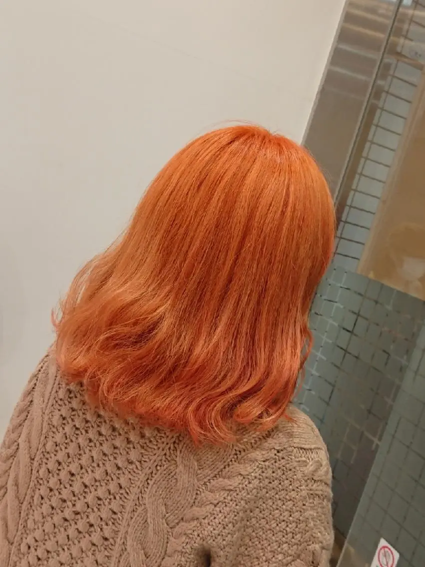 ミディアム カラー ブリーチ ブロンド ケアブリーチ オレンジ あらげ 🌈推しカラー🌈ᵕのヘアスタイル