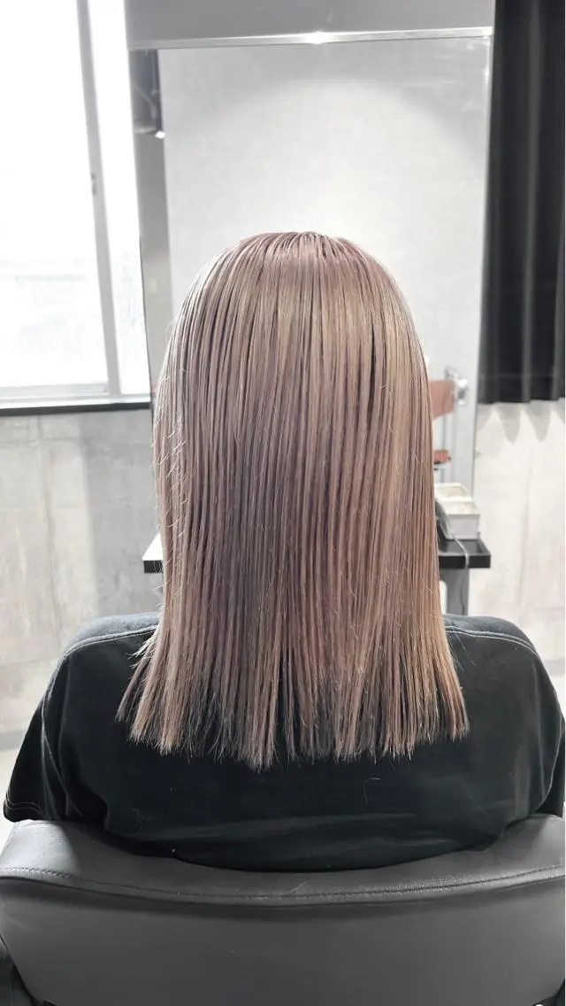 ミディアム カラー ヘアアレンジ ベージュカラー ミルクティーベージュ 髪質改善_WHITE RYUSUKEのヘアスタイル